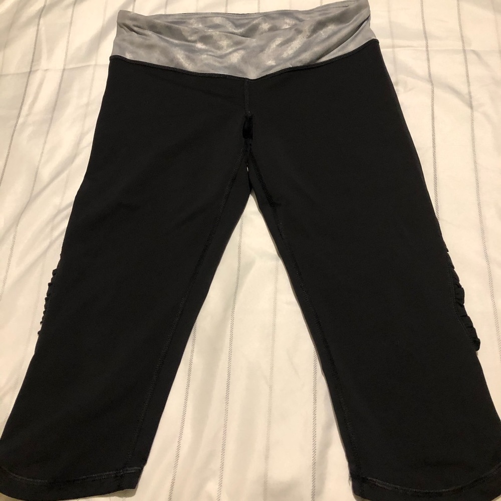 Lululemon Crop - Picture 2 of 4